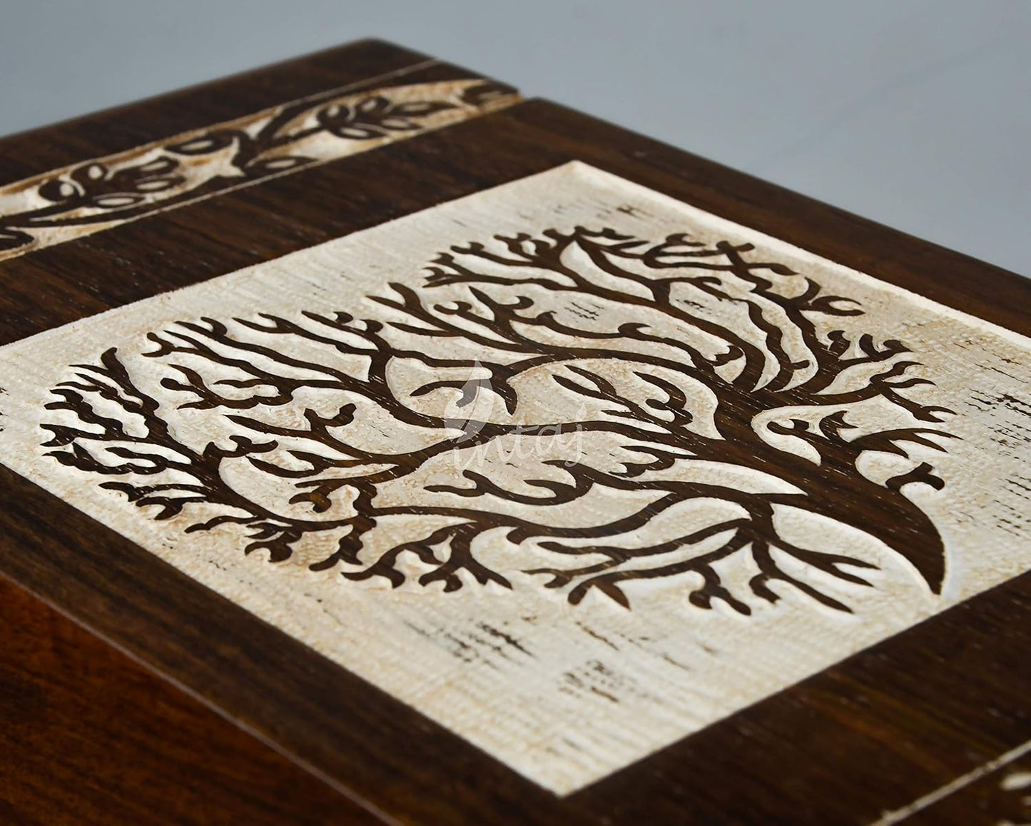 Large Rosewood Cremation Urn – Hand-Engraved Tree of Life Design
