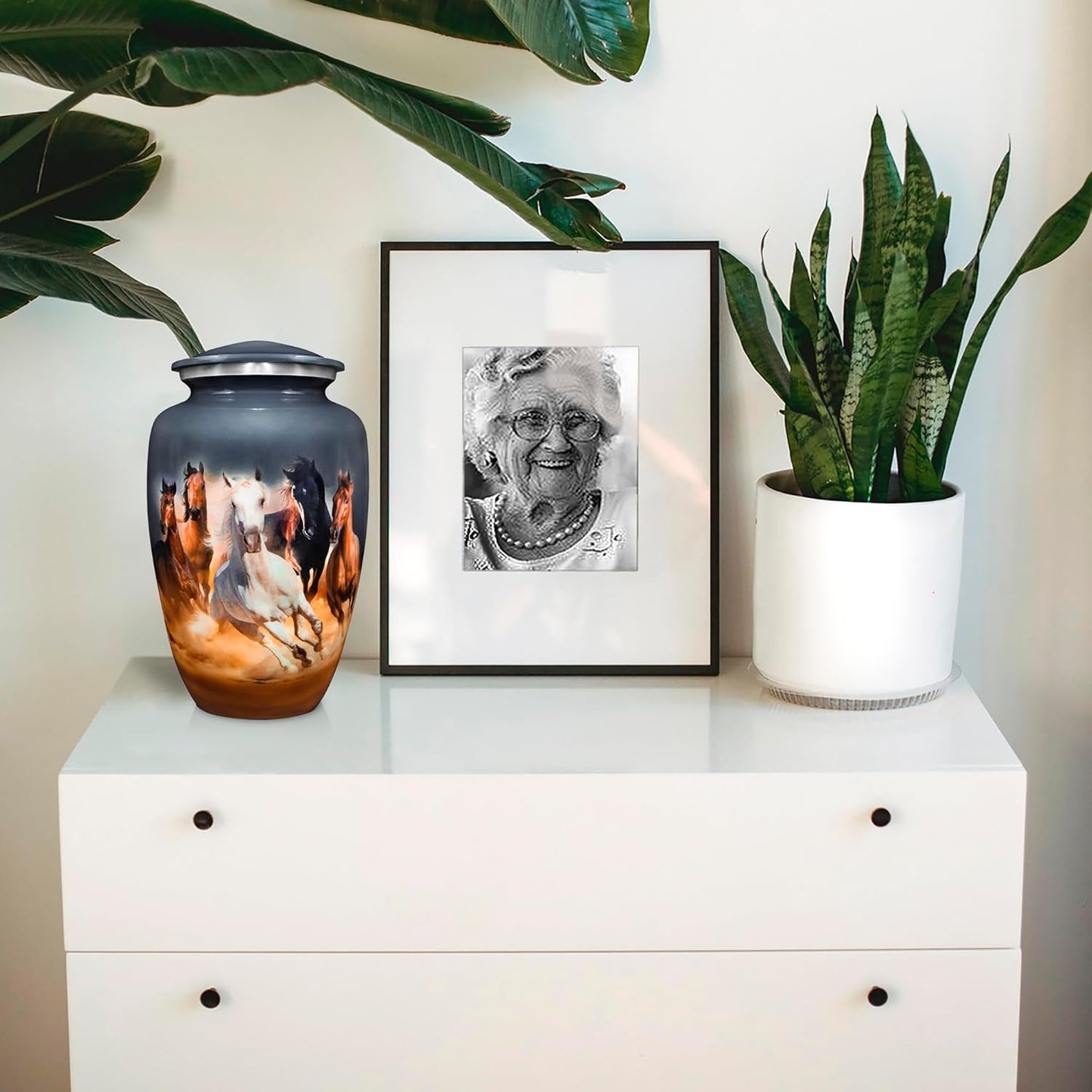 Gray Horse Cremation Urn – Decorative Burial Urn for Adult Ashes